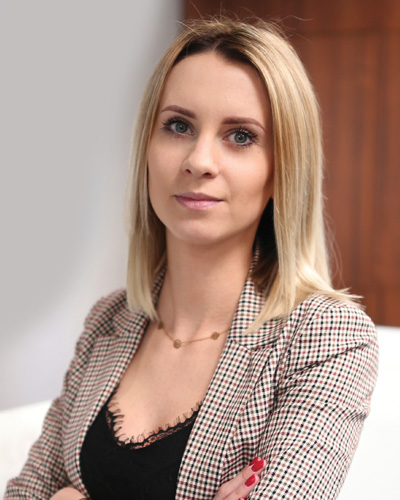 anna brzustowska